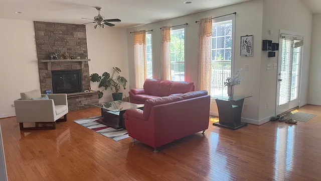 12000 Grey Oaks Park Rd — Photo 2