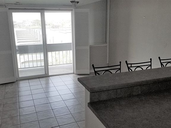 3rd image of 560 Pleasure Island Blvd #301