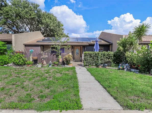 10039 88th St, Seminole, FL 33777