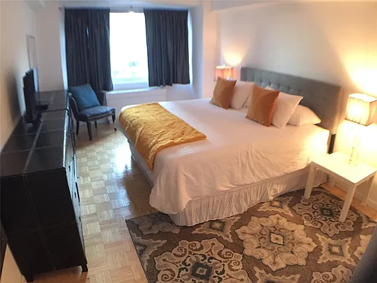 Rented by Apartment Luxe Realty Group, Inc | media 50