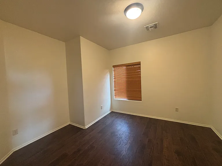 5305 W Olivine Dr — Photo 9