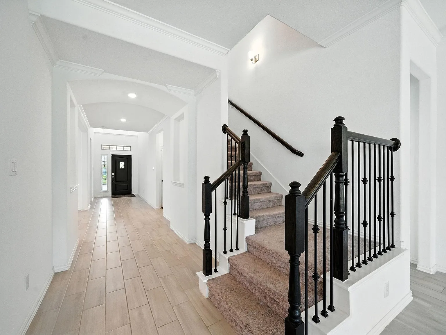 4 bed, 3.5 bath, 3278 sqft, $3,600 — Photo 4