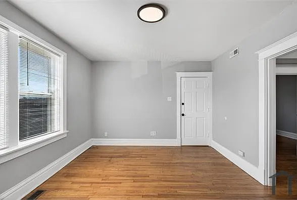 3923 Miami St #2F — Photo 9