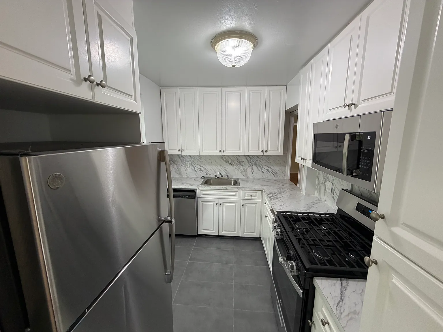 71st Cres, Fresh Meadows — Photo 3