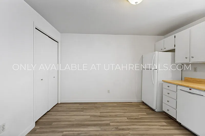 3 bed, 1.0 bath, 1073 sqft, $1,395 — Photo 4
