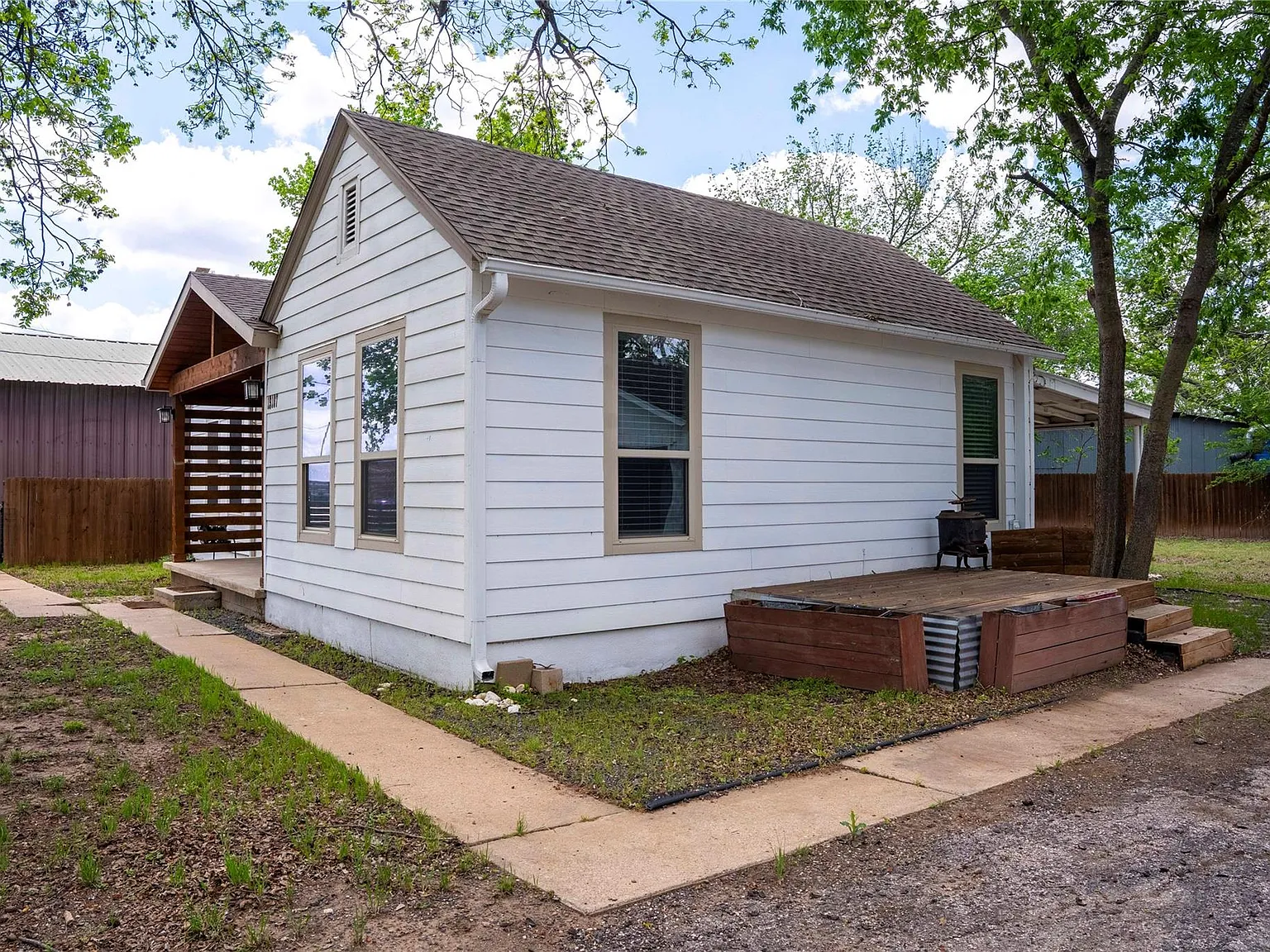 2 bed, 1.5 bath, $2,150 — Photo 2