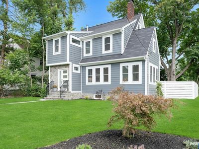 16 Moller St, Tenafly, NJ, 07670