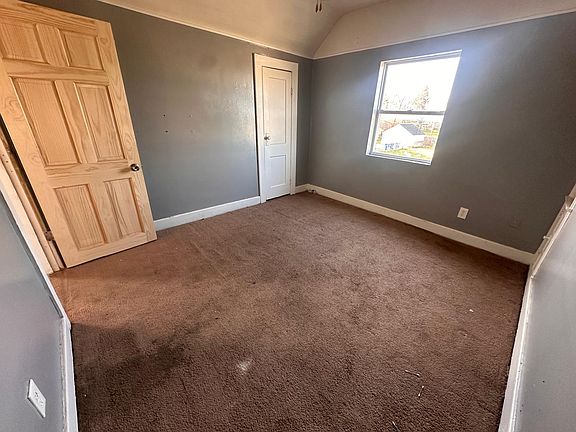 4th image of 7068 Ford Ave #2