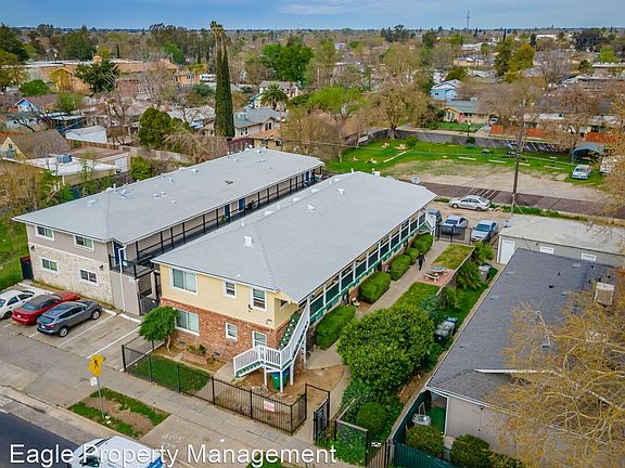 2nd image of 691 El Camino Ave APT 4
