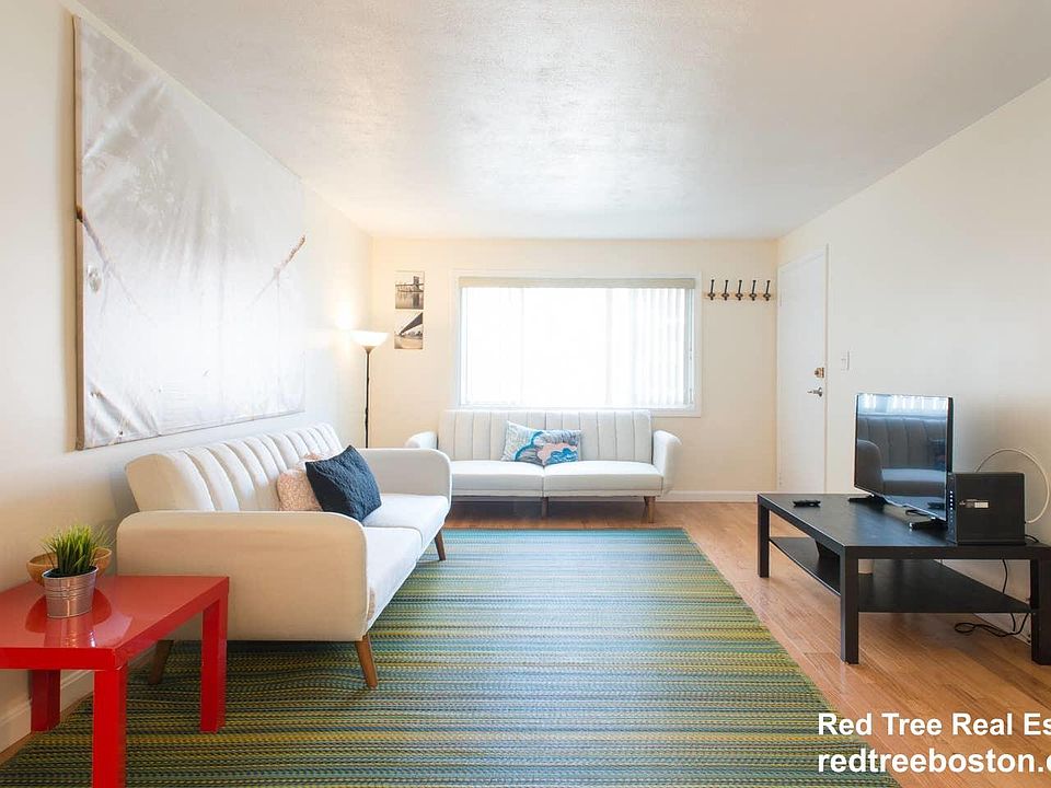 1st image of 29 Oxford Cir #2