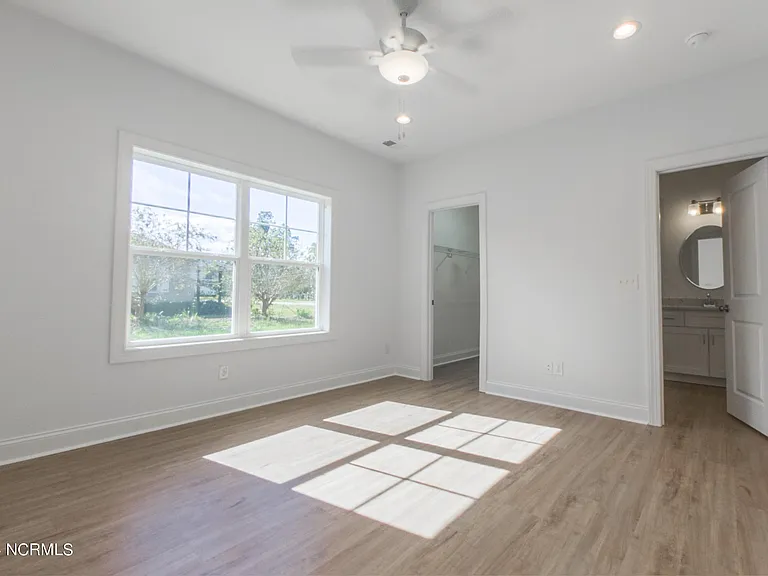 21 Crew Ct — Photo 10