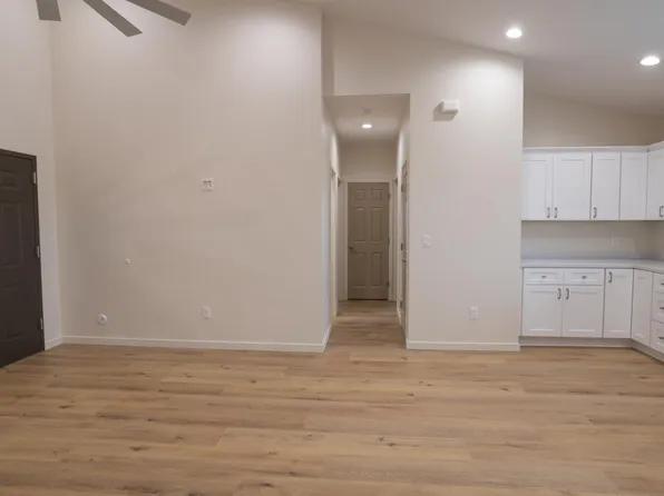 725 W 6th St S, Snowflake, AZ 85937