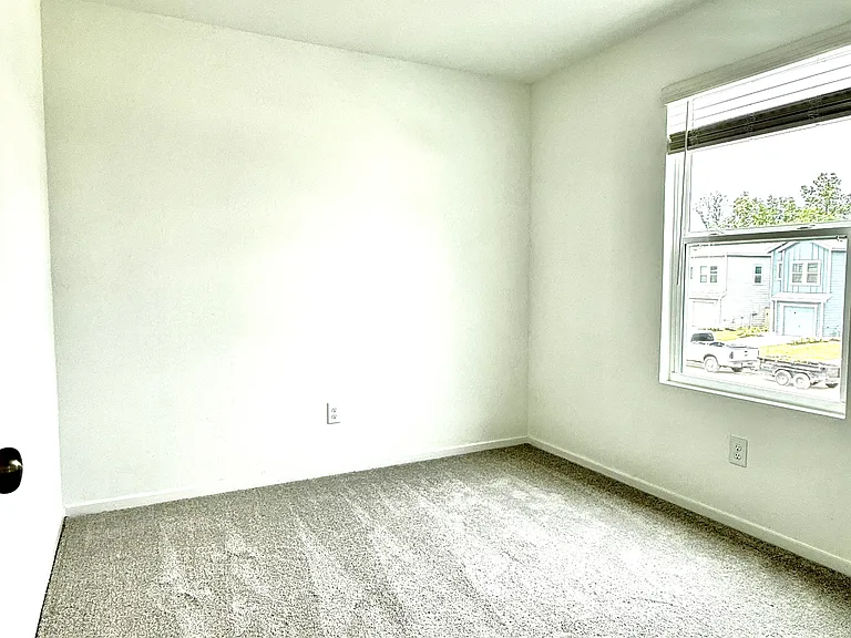 934 Pertuso Ln — Photo 8