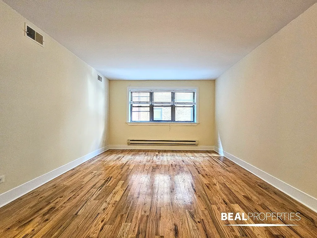 Building Photo - 555 W Arlington Pl #205