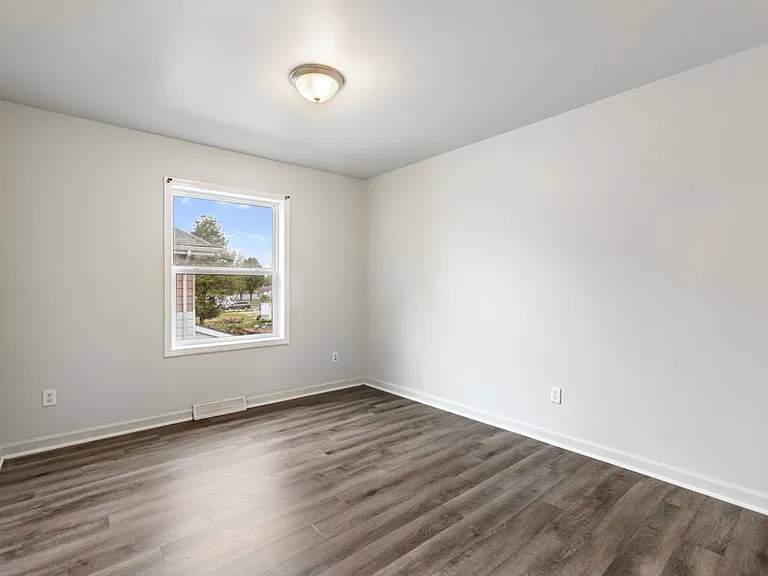 354 W Main St — Photo 15