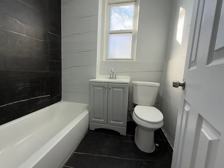 10-12 Randolph Ave #1A — Photo 9