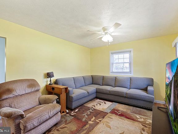 5th image of 4501 Greenfield Dr