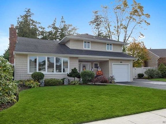 2nd image of 2750 Carley Ct