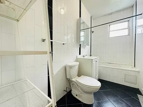 207 Sumpter Street image 6 of 13