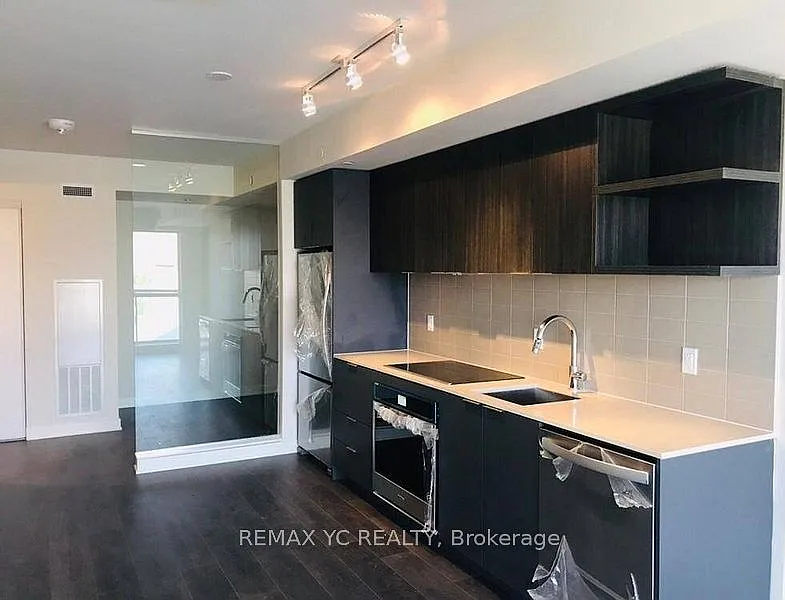 Sonic Condos — Photo 4