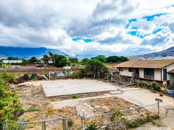 85-571 Momona Pl, Waianae, HI 96792