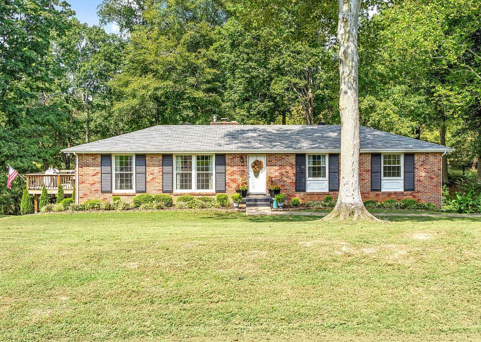 1st image of 115 Virginia Dr