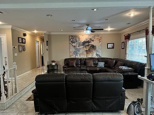 1034 Wallace Dr Photo 1