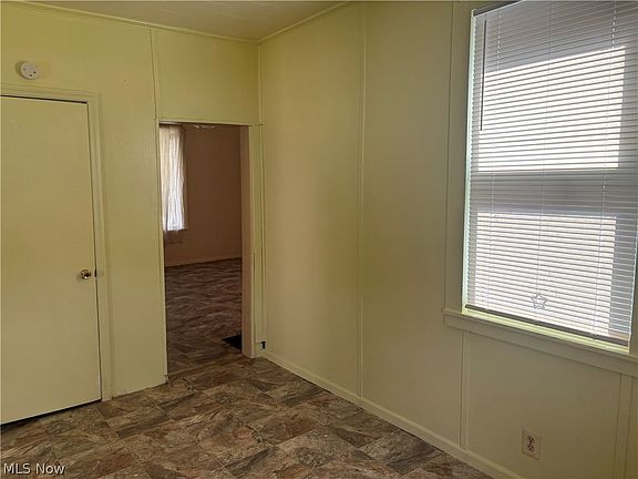 5th image of 1013 Saint George St
