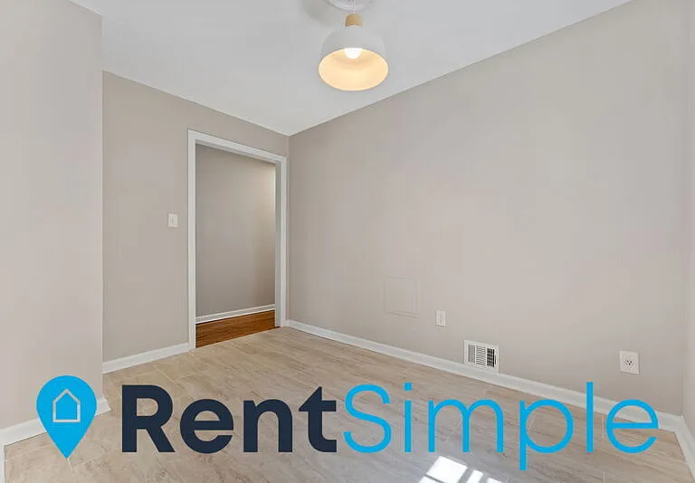 1403 Mary St — Photo 19