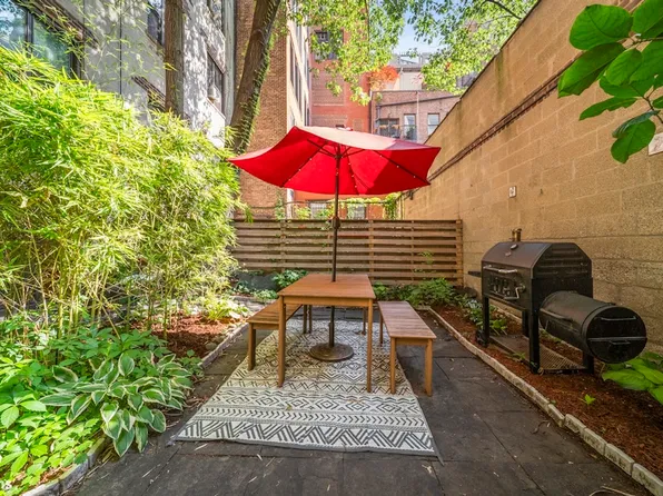 22 Irving Place image 1 of 5