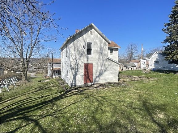 2nd image of 629 Forrest St