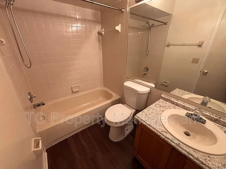 8531 Sturbridge Cir E — Photo 25