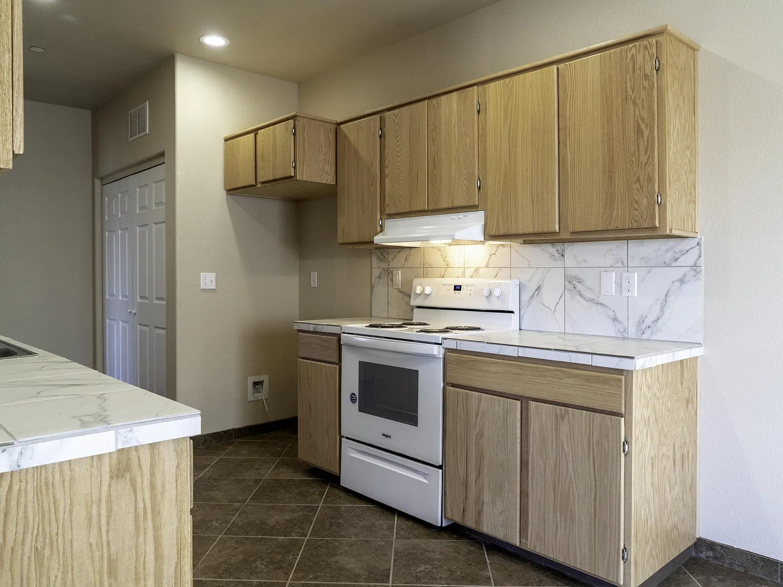 2878 Jamaica Boulevard S. - A101 — Photo 1