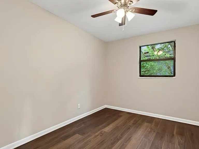 2846 W 8th St — Photo 14