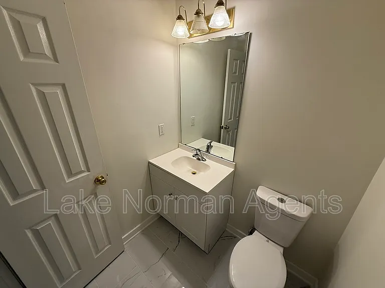 9423 Fairmead Dr — Photo 19