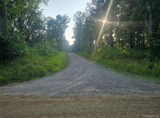 3 N Hughes Rd, Howell, MI 48843