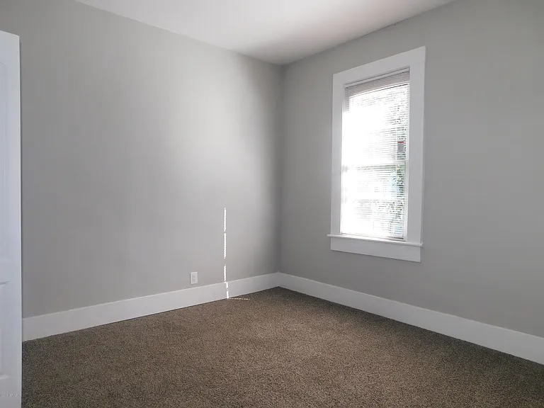 5731 Katz Ave — Photo 8