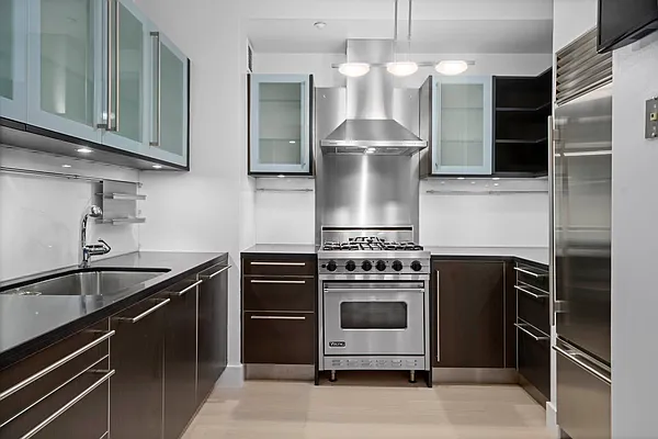 Rented by Douglas Elliman | media 21