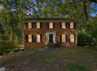 704 Kingsgate Rdg, Stone Mountain, GA 30088