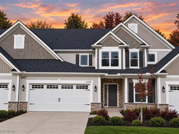 32088 Tuscan Ln #M-4, Avon Lake, OH 44012