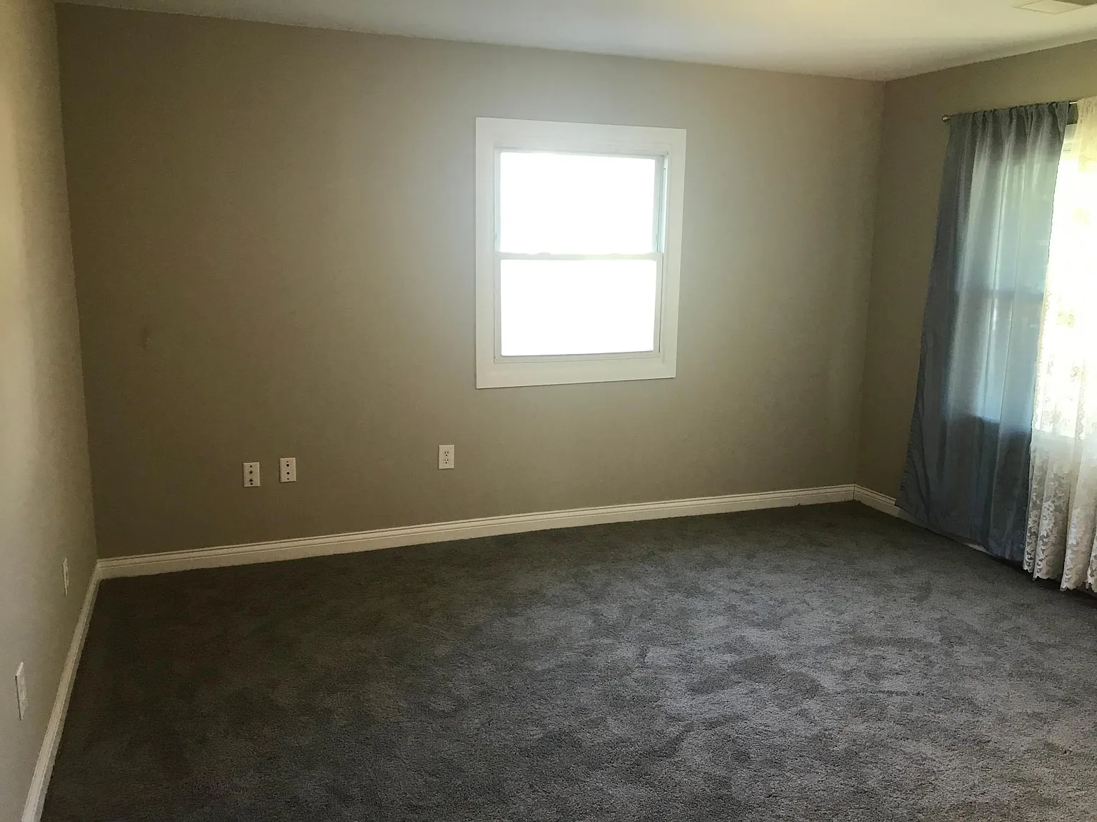 3 bed, 1177 sqft, $1,650 — Photo 4