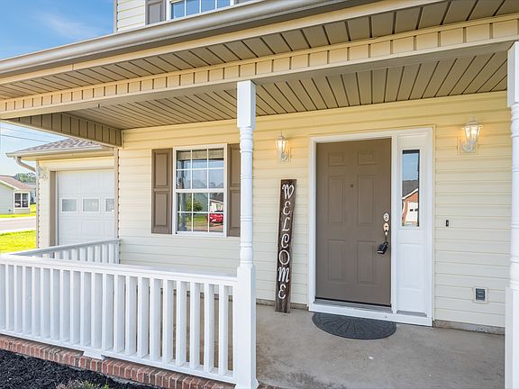 4th image of 429 Flagstone Dr