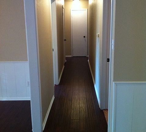 4th image of 2936 Woodview Dr