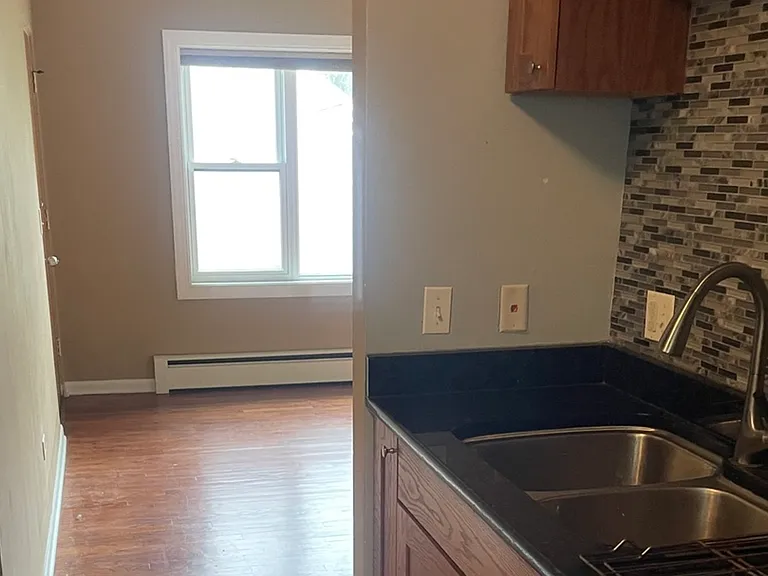 632 N Center St #2W — Photo 3