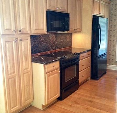 4th image of 921 Oak Dr
