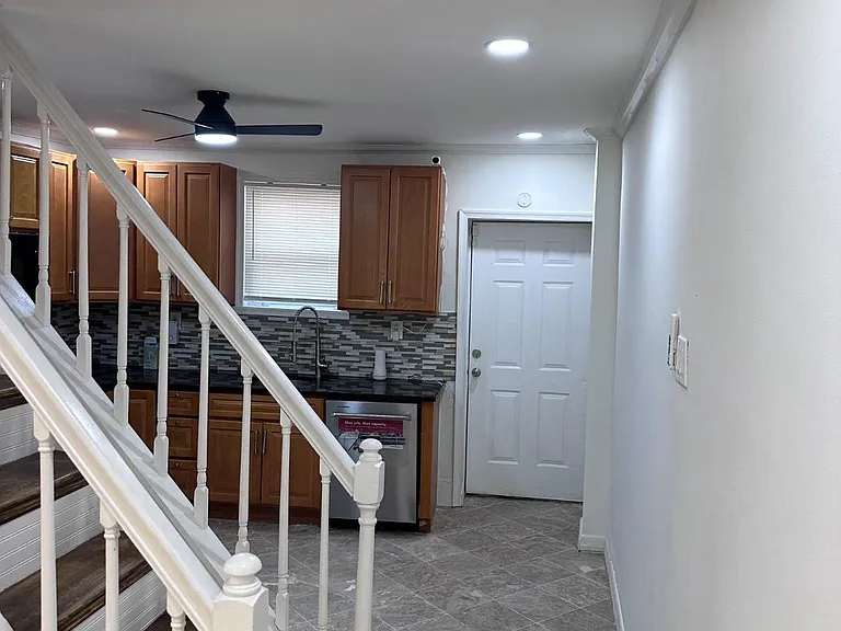 1338 S Hicks St — Photo 17