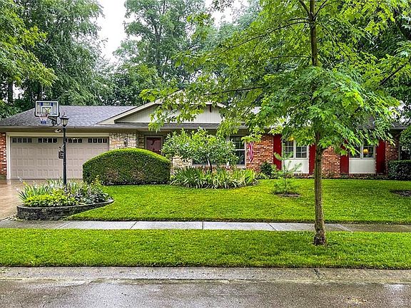 2nd image of 5121 Oak Tree Dr S