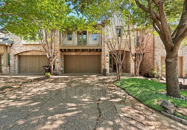 5379 Balmoral Dr — Photo 3