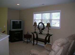 10 Plumrose Ct, Portland, CT 06480