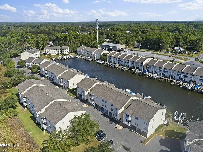 2421 Beachview Dr #H15 — Photo 4
